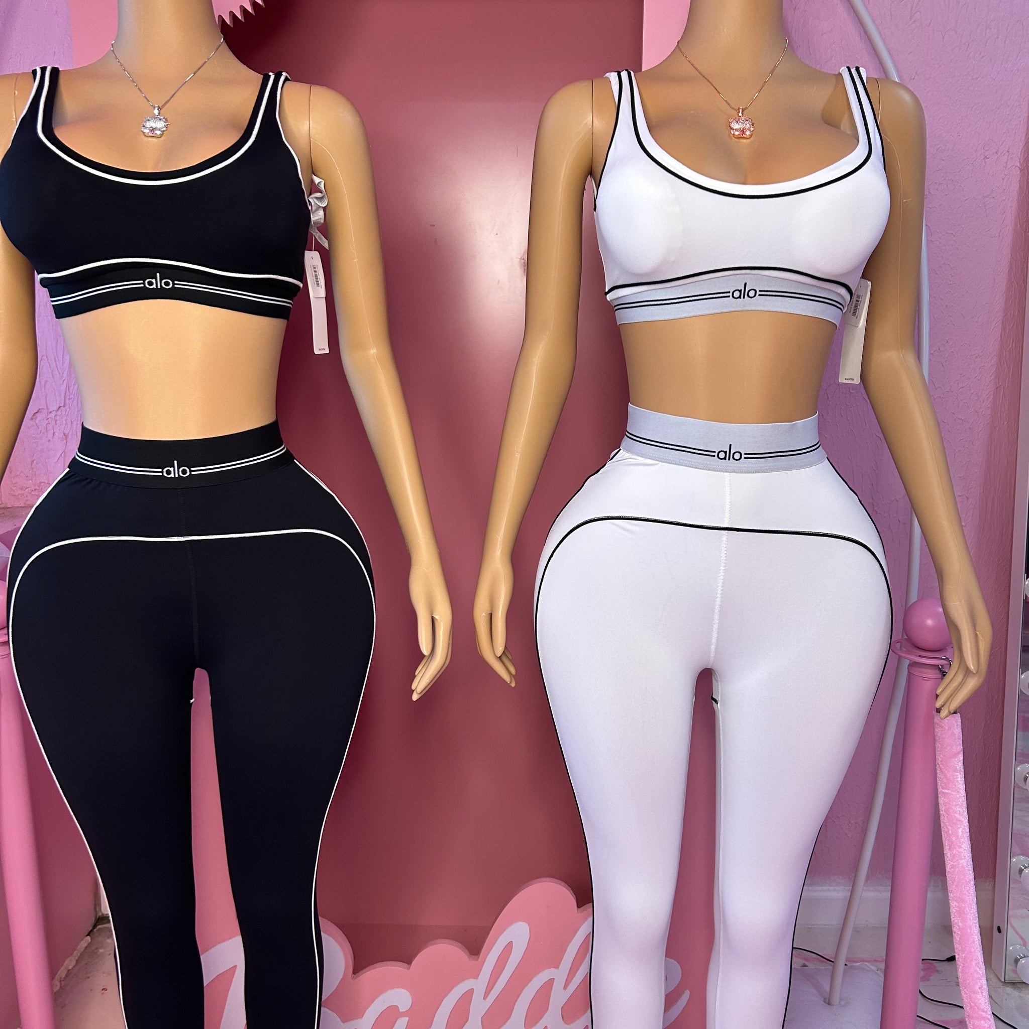 2 Piece Alo Yoga Set Black & White